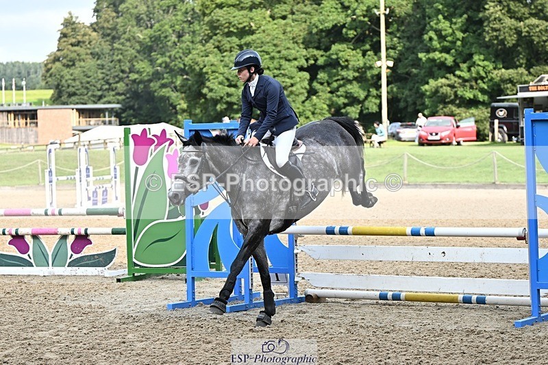 240818-092338-03382 - Cls 8A Snr British Novice