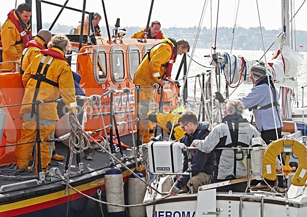 100411 JLP SAILING CLUB - RNLI IMG_0536 - APRIL 11th 2010 - JLP SAILING CLUB & RNLI