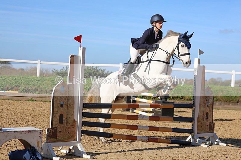 3E7A5346 - Class 4: Senior British Novice/90cm open