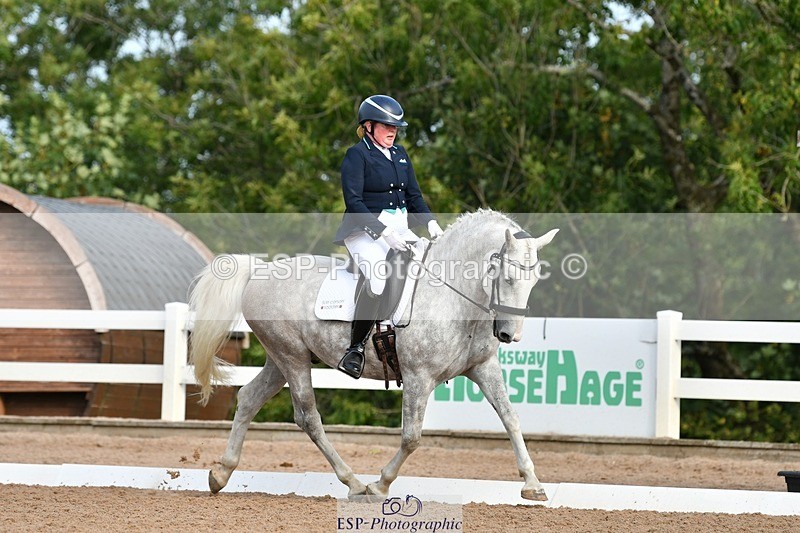 250906-092000-00321 - 091-Jenny.FolmanPluto.Barbana