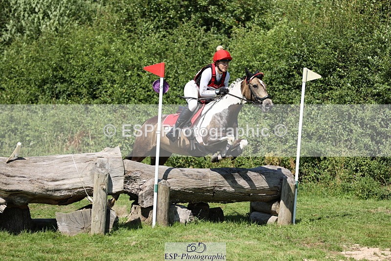 240811A-113657-02421 - 114-