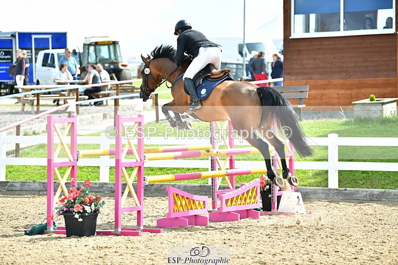 230721A-105015-05300 - Cls 30, 6 Yr Olds 1.20m