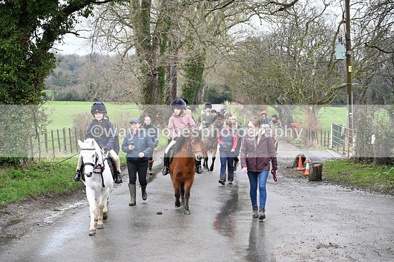 WJ7_9393 - Walk out..