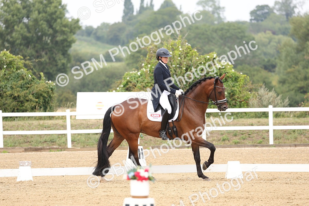 SBM_007484 - Class 9 - FEI INT I - 14.57-15.45