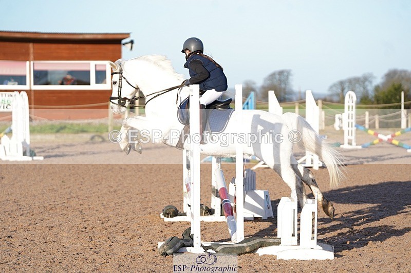 250125-101734-00928 - Clear Round 40cm and 50cm