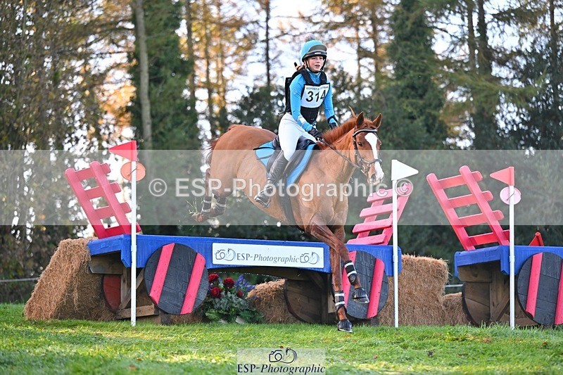 241026-100235-11096 - 314-Beth.Jones-FANTASY.CHILLI.(GB)