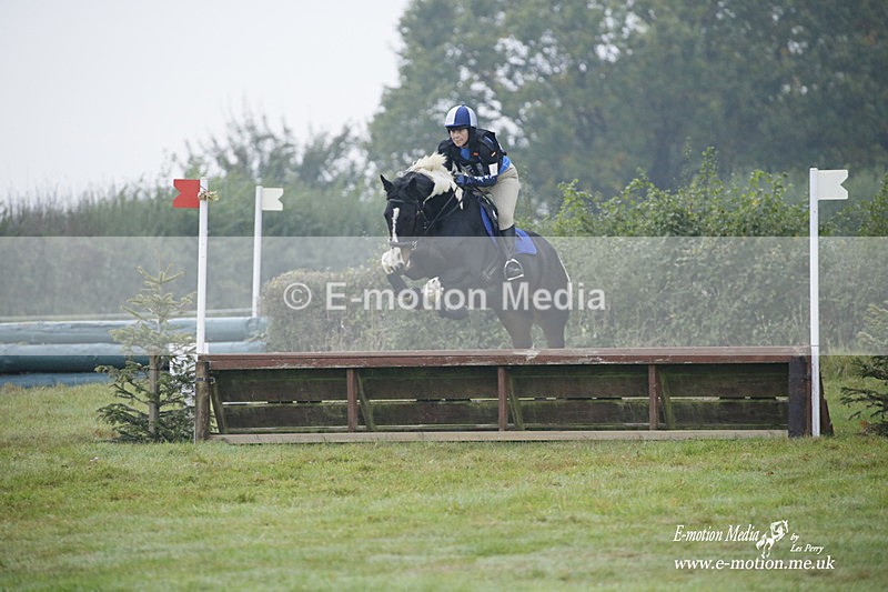 WWHT 171021 0123 - Novice Restricted (0.80m)  17/10/21