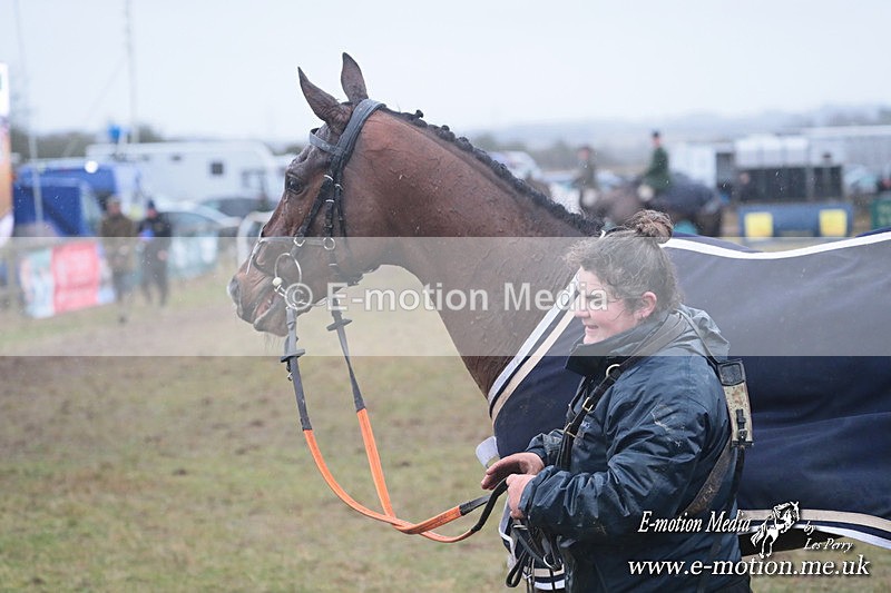 PtP 260125 780 - Cocklebarrow Point-to-Point racing with the Heythrop Hunt 26/01/25