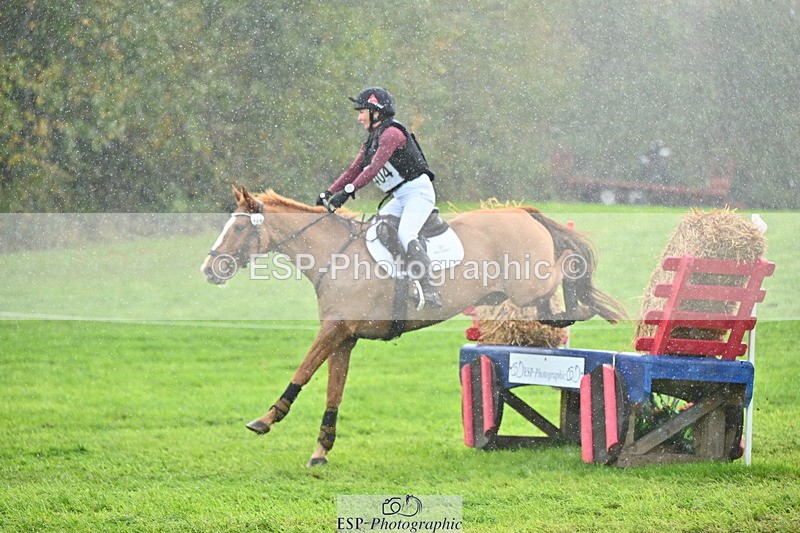 251025A-115251-18943 - F-404-Lucy.Strong