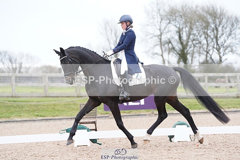 250403-160736-03243 - 003-Abbie.Newbury-Seagry.Firstamour