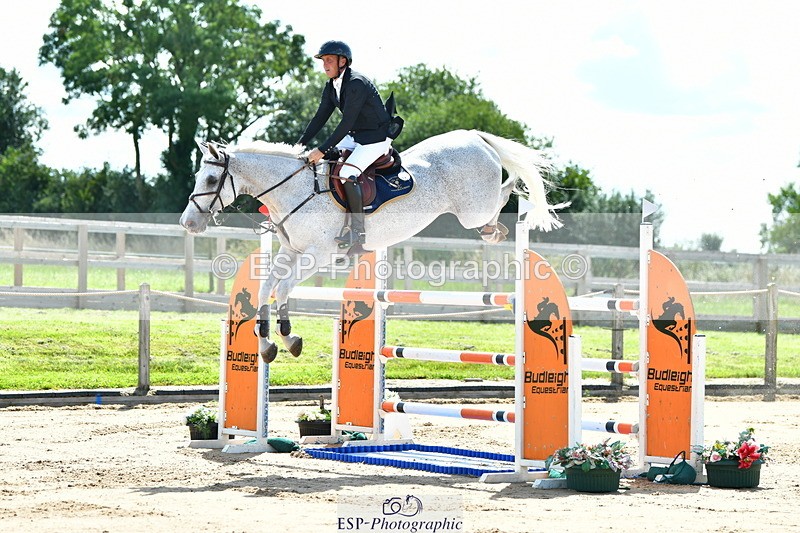 230720A-104806-01975 - Cls 5, 2 Star Medium 1.35m