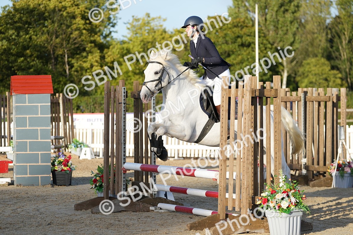 SBM_29434 - J44 - Horse & Hound Open 70cm