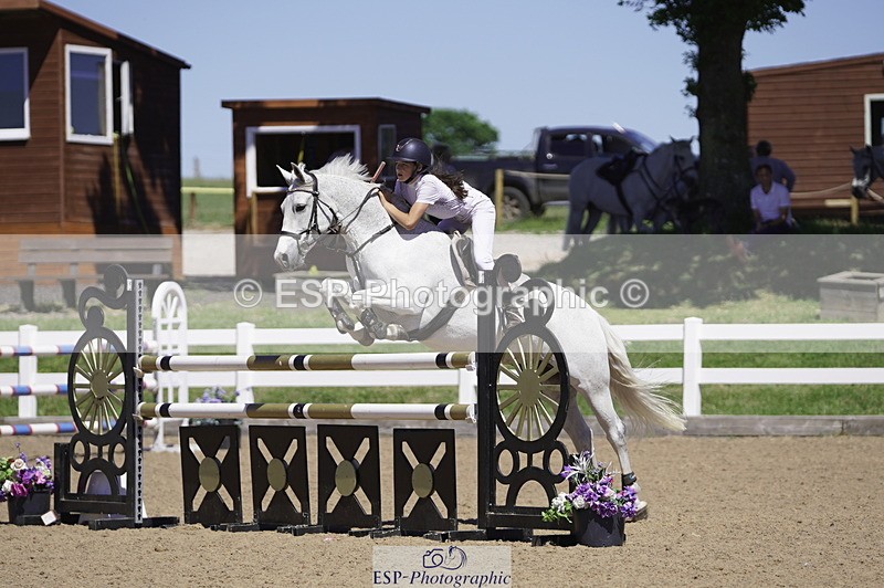 230624A-151758-02187 - Cls 26 Pony Foxhunter & 1.10m Open