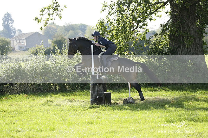  WWHT 171021 3588 - Intermediate Pairs (0.90m)  17/10/21