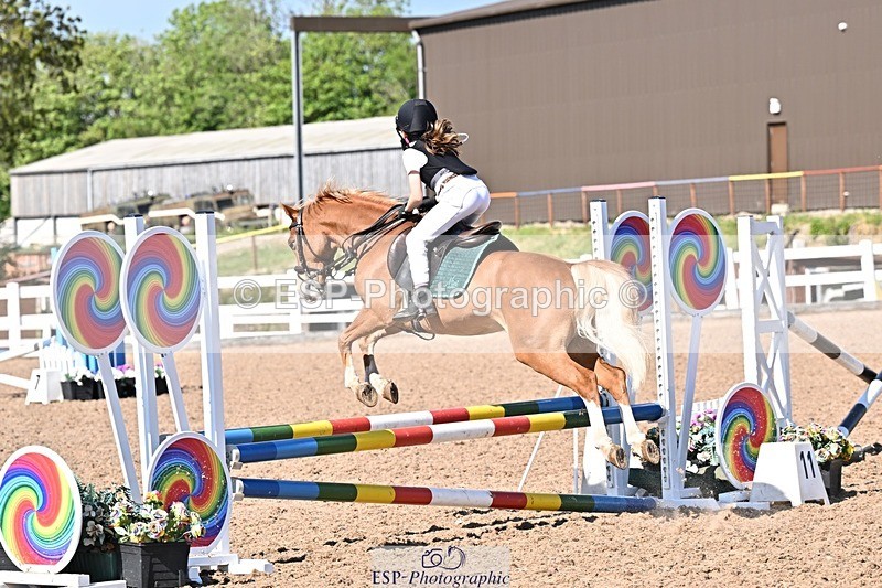 250513-161615-00210 - Clr Rnd & 60cm