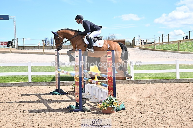 240418A-133314-03510 - Cls 13, 1 Star Bronze Tour 1.10m