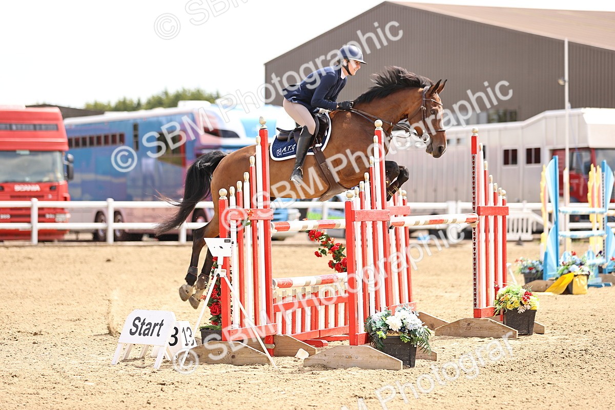 SBM_010560 - Class 9 - Senior Foxhunter - 1.20m Open