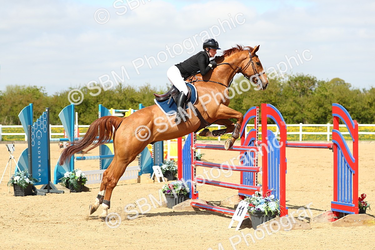 SBM_001359 - Class 5 - Senior Foxhunter 1.20m