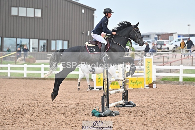260508-084219-04223 - Cls 17 British Novice and 90cm Open