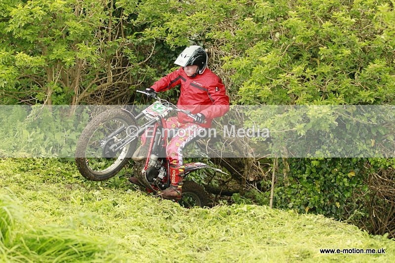 TR 060512-024 - Petit Bot - 06/05/12