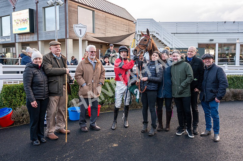 010125-Race 3-How About No-2244 - Race 3