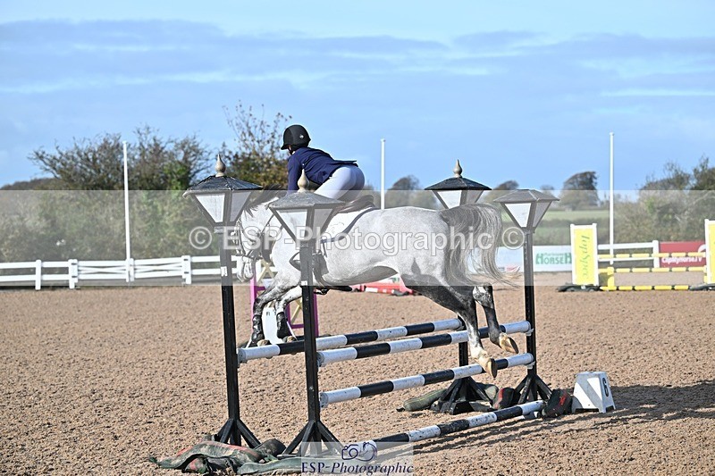 261028-110618-00184 - British Novice and 90cm
