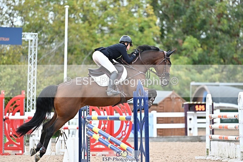 251015-140714-00716 - Cls 4 Newcomers and 1.10m Open