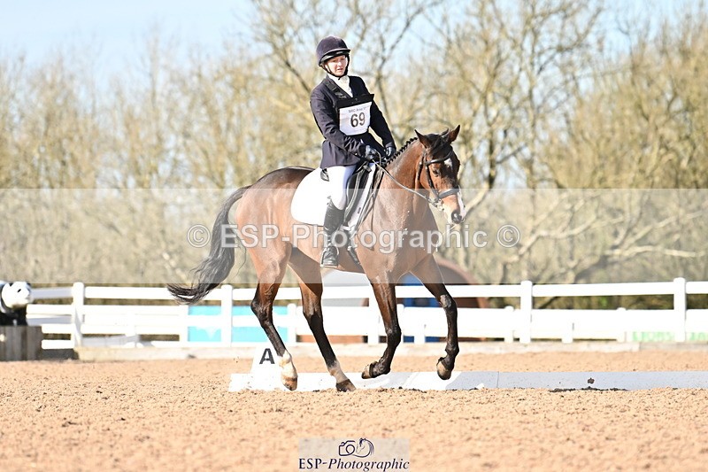 240324A-153844-04519 - Novice 28, 15.33 to 16.15