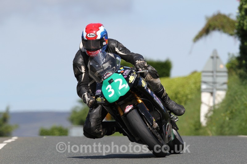 David Madsen-Mygdal Kawasaki / Martin Bullock Manxsport - Bikenation Lightweight TT