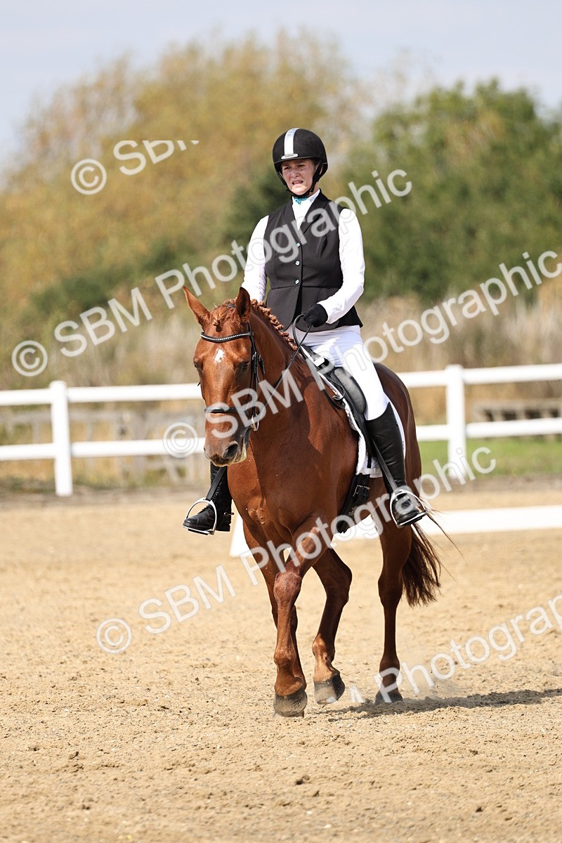 SBM_018383 - Class 16 - Novice 5 - 11.12-12.01