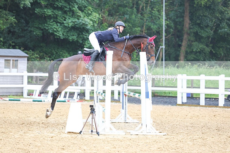 3E7A5226 - Class 4: Senior British Novice/90cm open