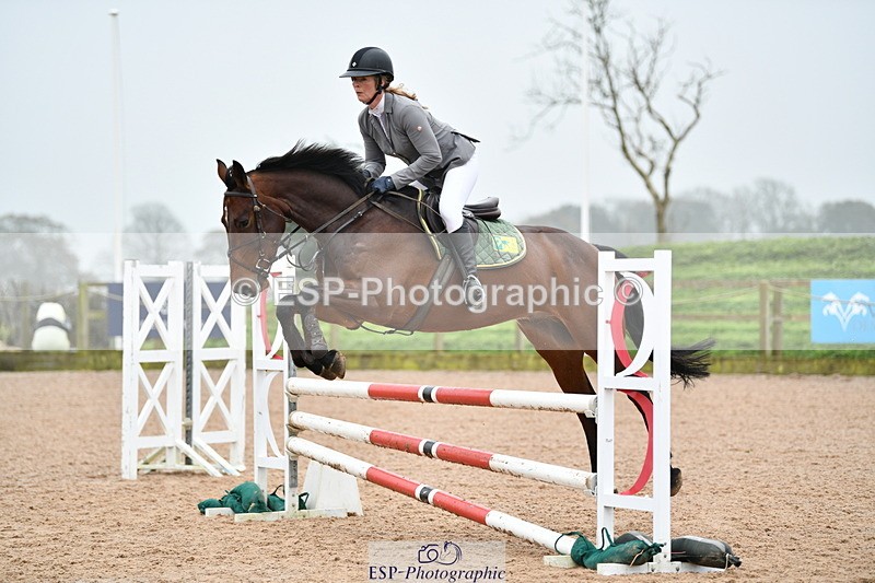 241102A-104407-04095 - SAT Cls 9 British Novice and 90cm Open