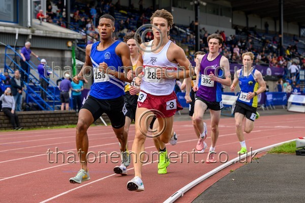 Age26 SAT-916175 - Track Male Set One