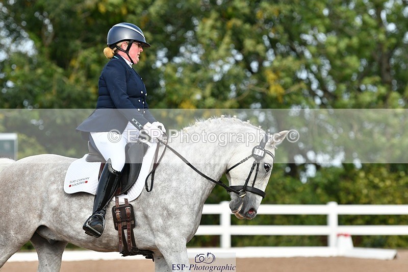 250906-091843-00308 - 091-Jenny.FolmanPluto.Barbana