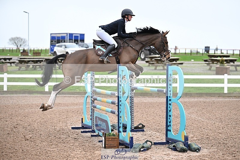 260130-130250-00475 - Cls 6 Foxhunter and 1.20m Open