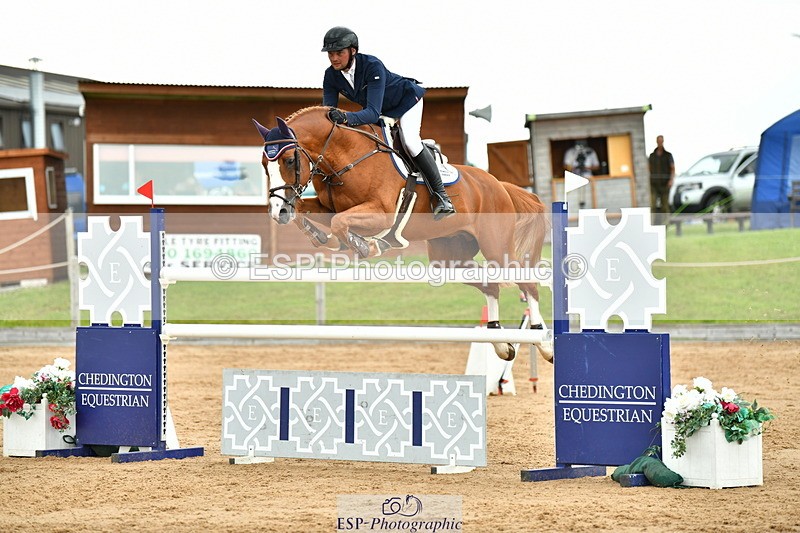 230720A-160609-04177 - Cls 9, 2 Star Big 1.40m Start to break