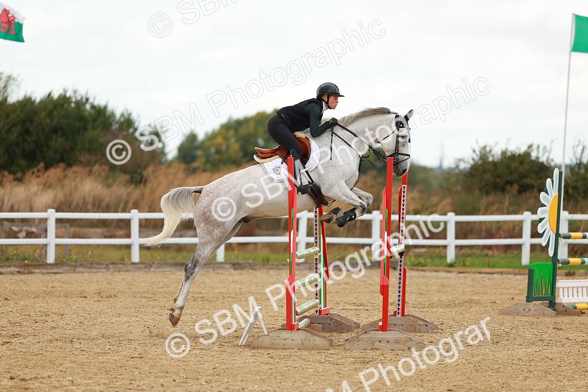 SBM_001455 - Class 4 - Senior Newcomers - 1.10m