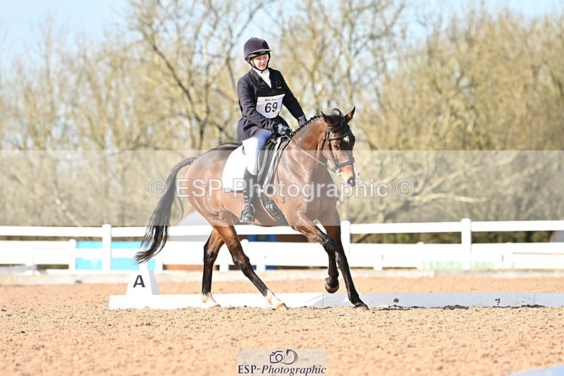 240324A-153845-04520 - Novice 28, 15.33 to 16.15