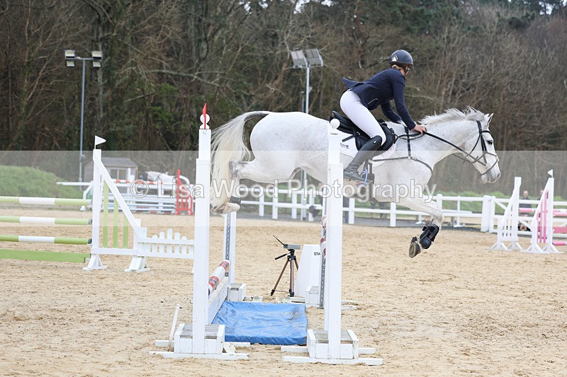 3E7A7574 - Class 8: Senior Newcomers/1.10m open