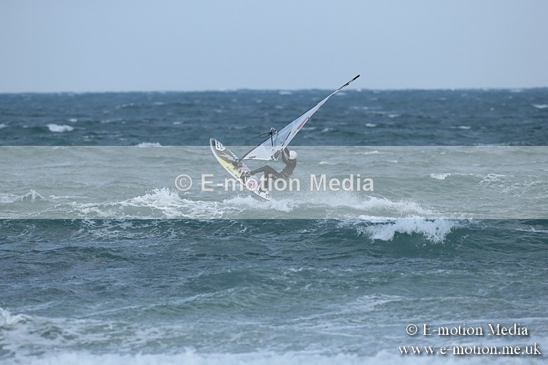 WS 020413-189 - Windsurfing