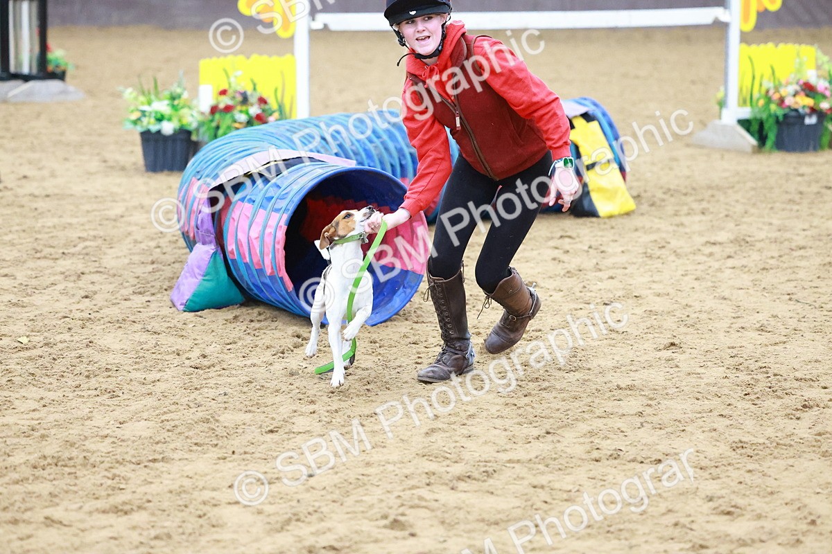 SBM_002118 - Class 3 - Horse & Hound (60cm)