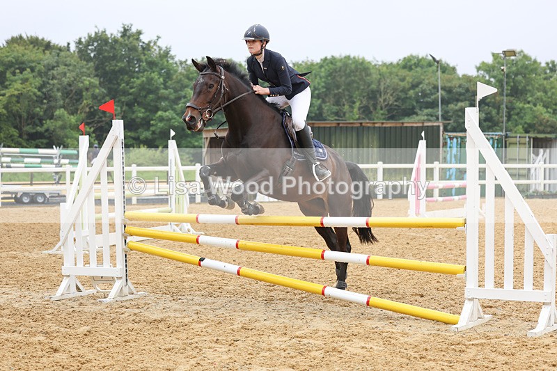 3E7A5477 - Class 4: Senior British Novice/90cm open