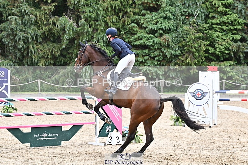 250524A-134657-11893 - D-451-Laura.Collett-DRUMGIVEN.MR.CHARISMA