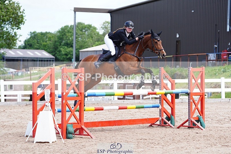 250525-120902-09356 - Cls 33 A&B Snr Disc & 1.00m Open