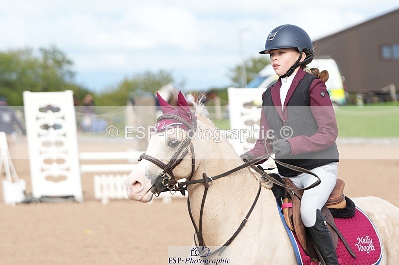 250921-102732-02192 - Cls 4 Pony British Novice and 80cm