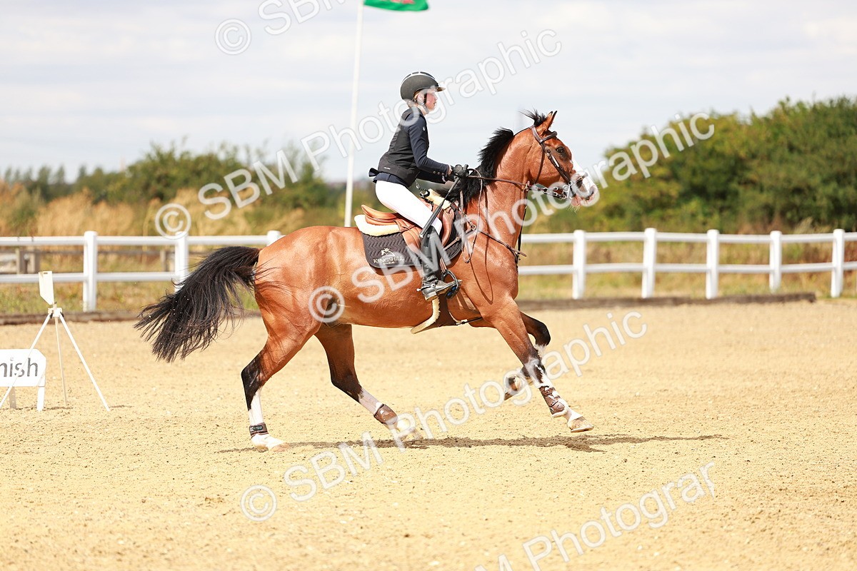 SBM_006593 - Class 4 - Senior British Newcomers - 1.10m