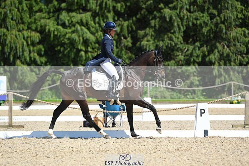 230526-145052-07027 - 485-OPPOSITION_HERALDIK_GIRL-Kirsty_Chabert-DR