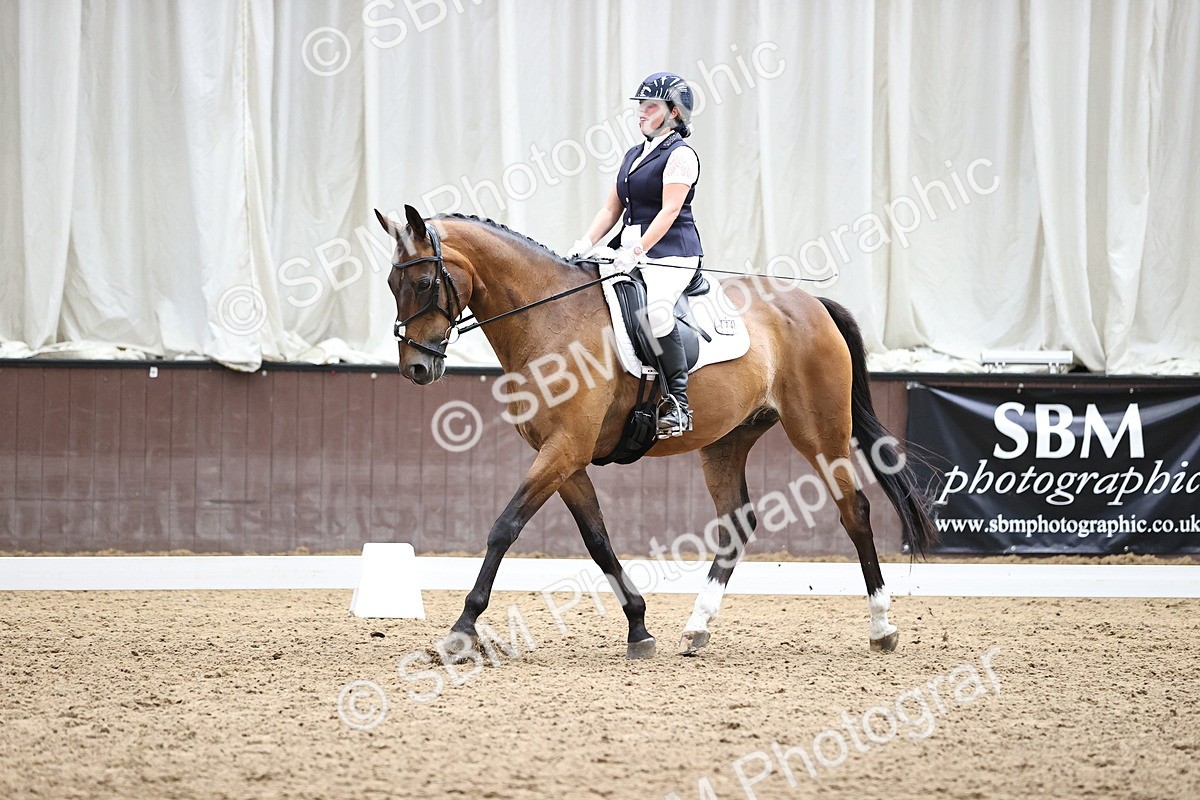SBM_002005 - Novice 4 - 11.15-13.22