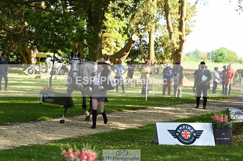 230524-170232-01246 - 130-CFH_DAKAR_HILL-Millie_Juleff-WEDTrotUp+DR