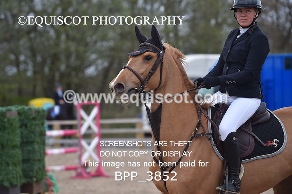 BPP_3852 - CLASS 4 Senior Newcomers/ 1.10m Open